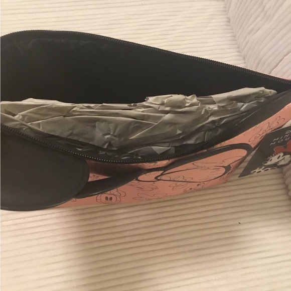 Disney - Picture 8 of 10